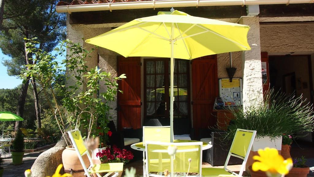 La Cigaliere Hotel Le Beausset Exterior photo